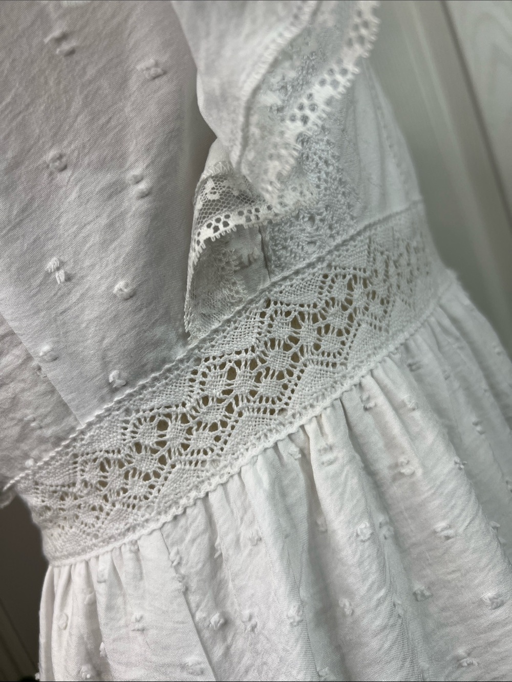 Francesca's Collections Addie Lace Hem Embroidered Mini Dress Size M - Picture 11 of 12